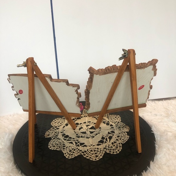 Resin Art on Easel Frames - Picture 6 of 10